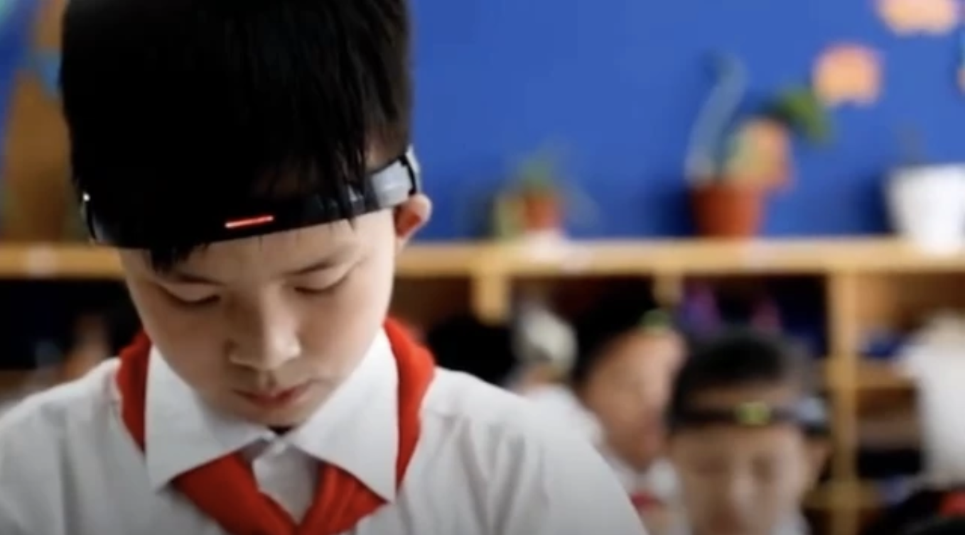 “监控头环”被责令停用，创始人回应：确实有效果，外界有误读 | 钛快讯