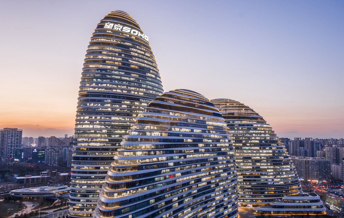 SOHO中国出售内地资产，谁在逃离甲级写字楼？