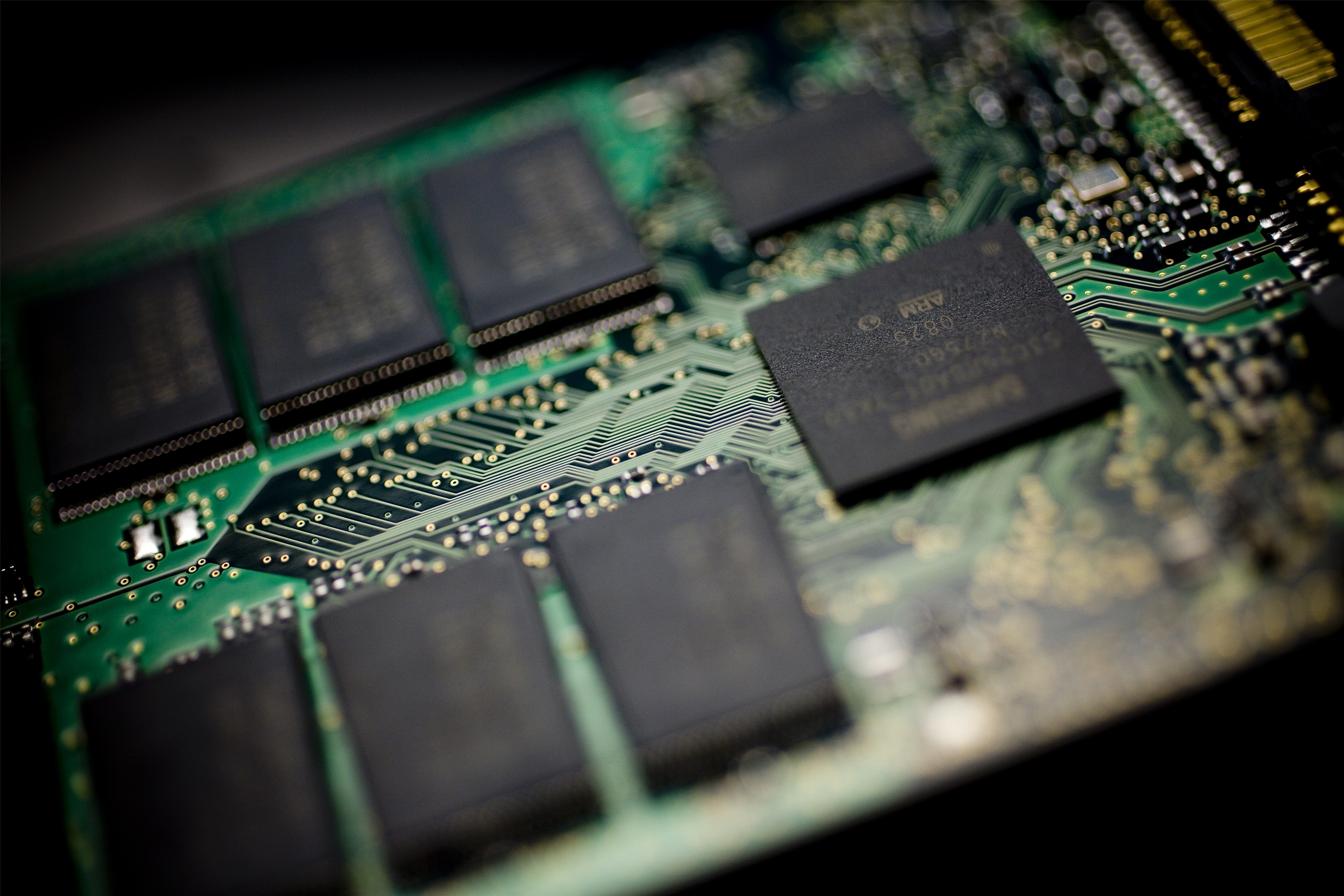 越过7到10亿的山丘，哪些国产半导体设备企业将突破盈利加速拐点？