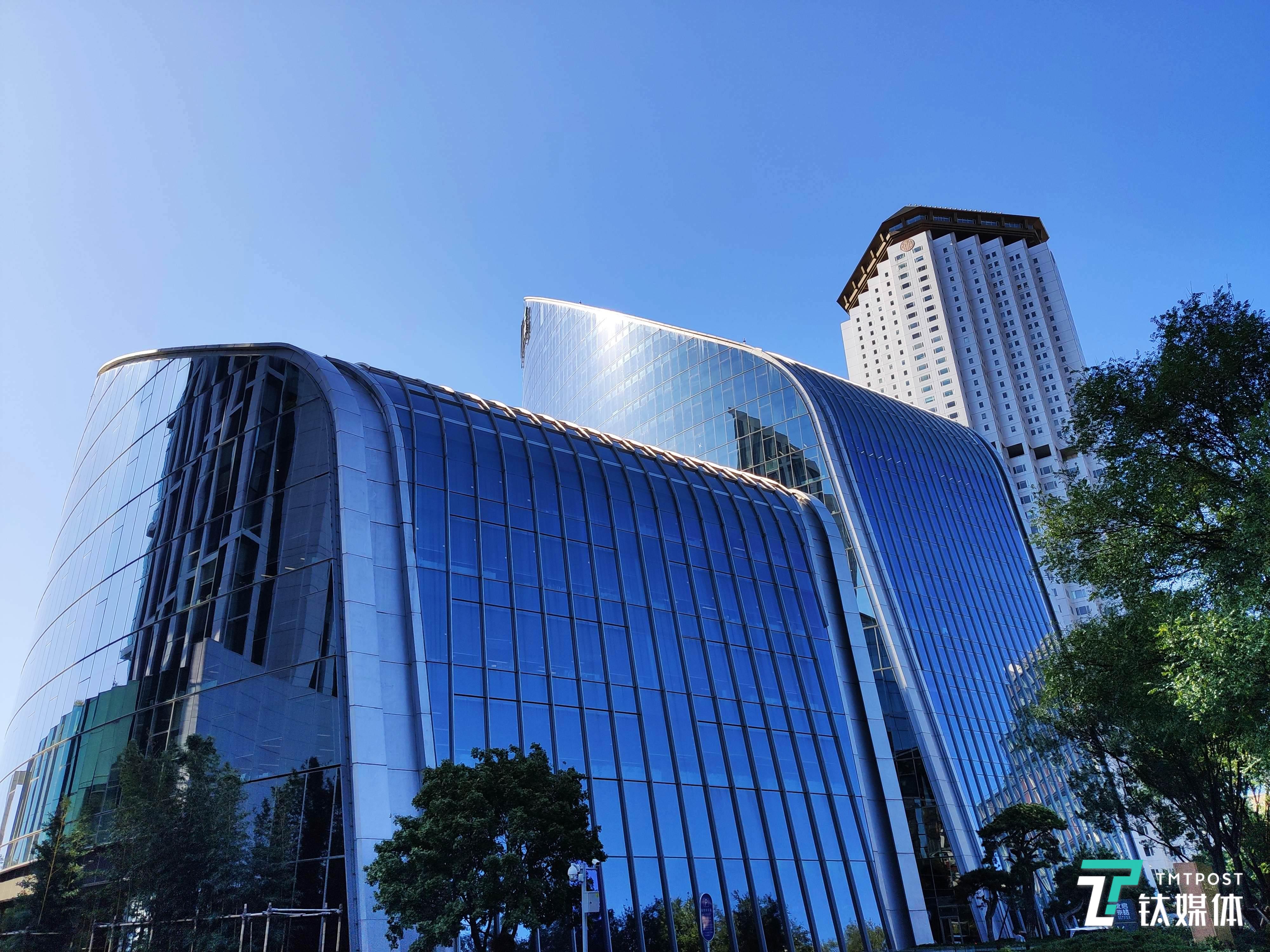 快门速度:1/2000秒 光圈:f/1.75 焦段:4.75毫米
ISO:112