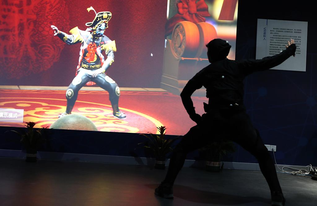 内容消费的膨胀时代，虚拟化身的进化与机遇