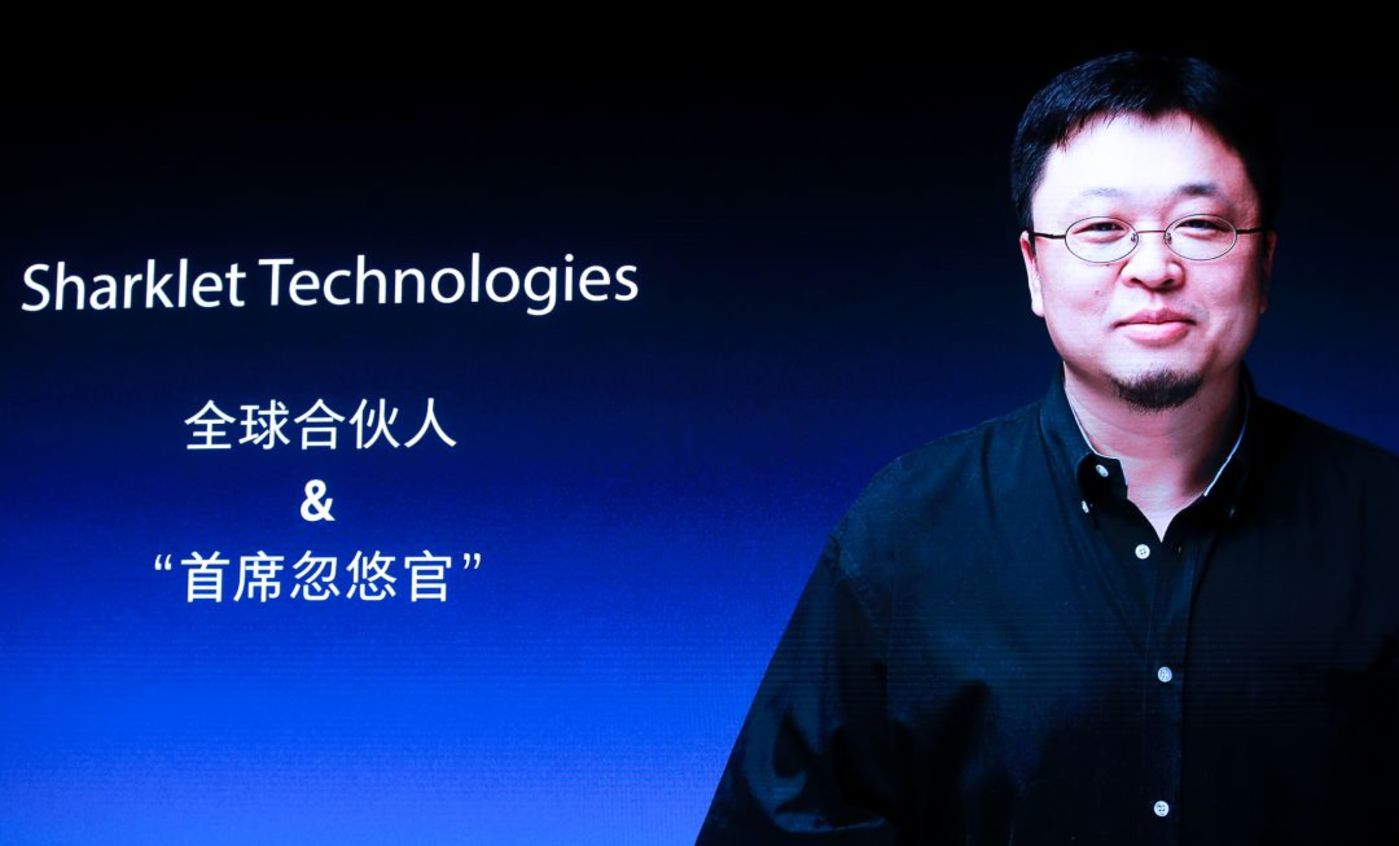 罗永浩“卖艺”第一步，是丢掉理想主义