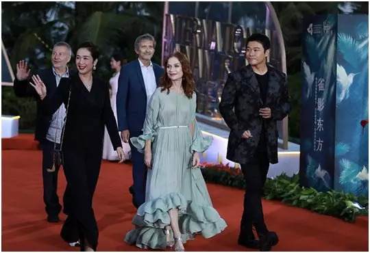 （于佩尔、蒋雯丽、陈思诚等组成的评委阵容）