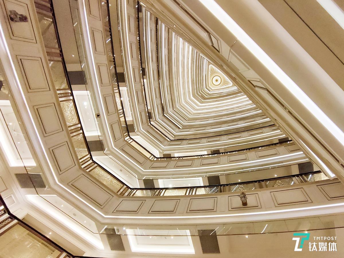 更多样张 焦距：2.12mm 光圈：f/2.2 快门速度：1/s ISO: