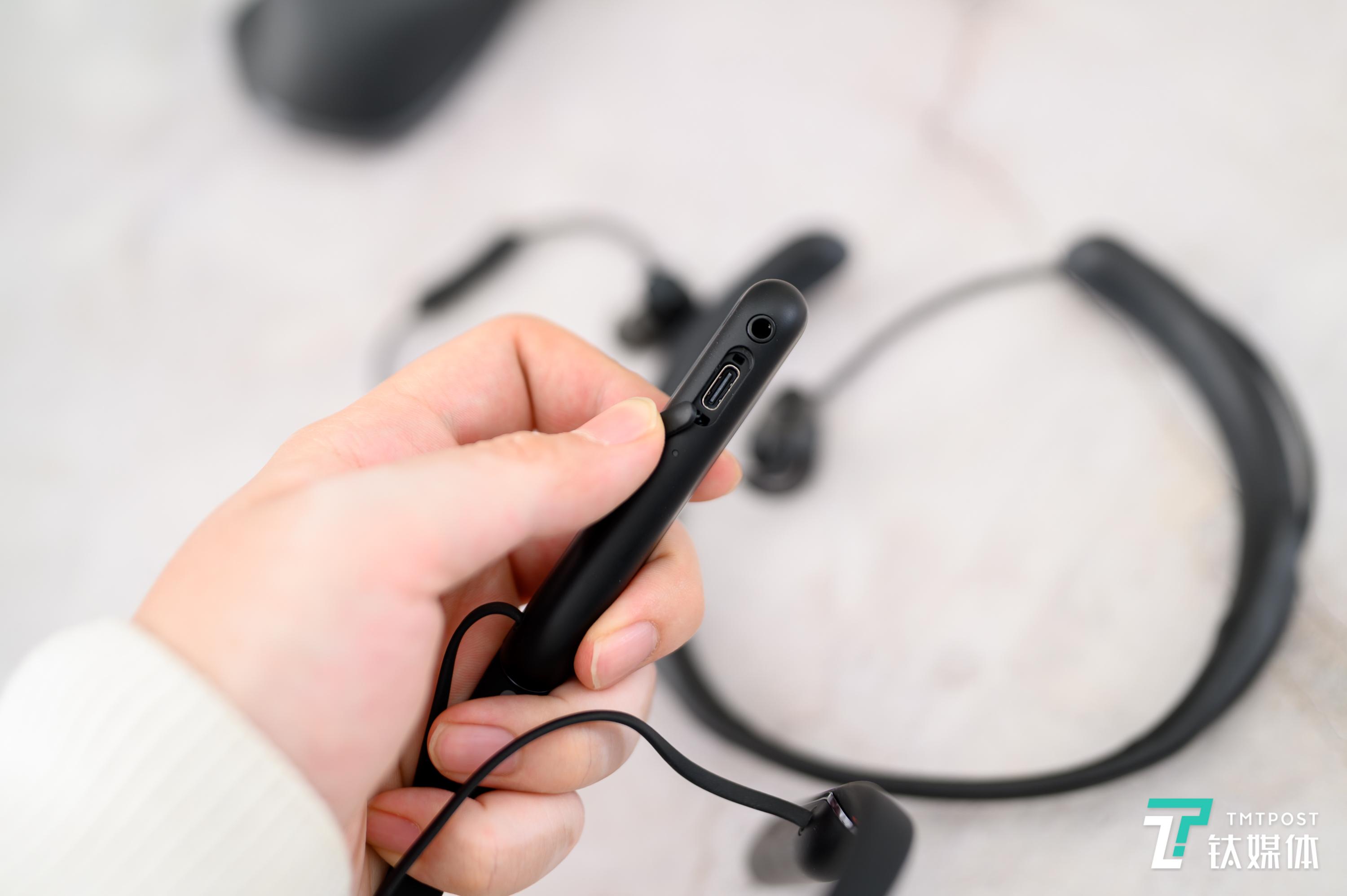 Type-C接口要更方便一些