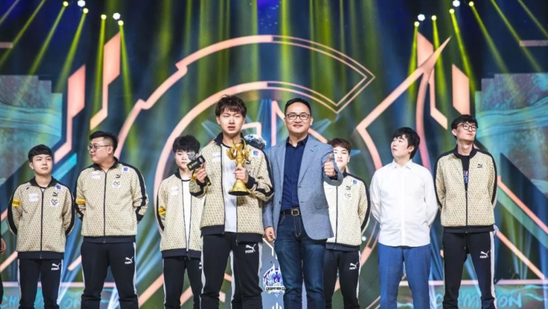 ​QGhappy五冠王之后，王者荣耀电竞不得不说的故事