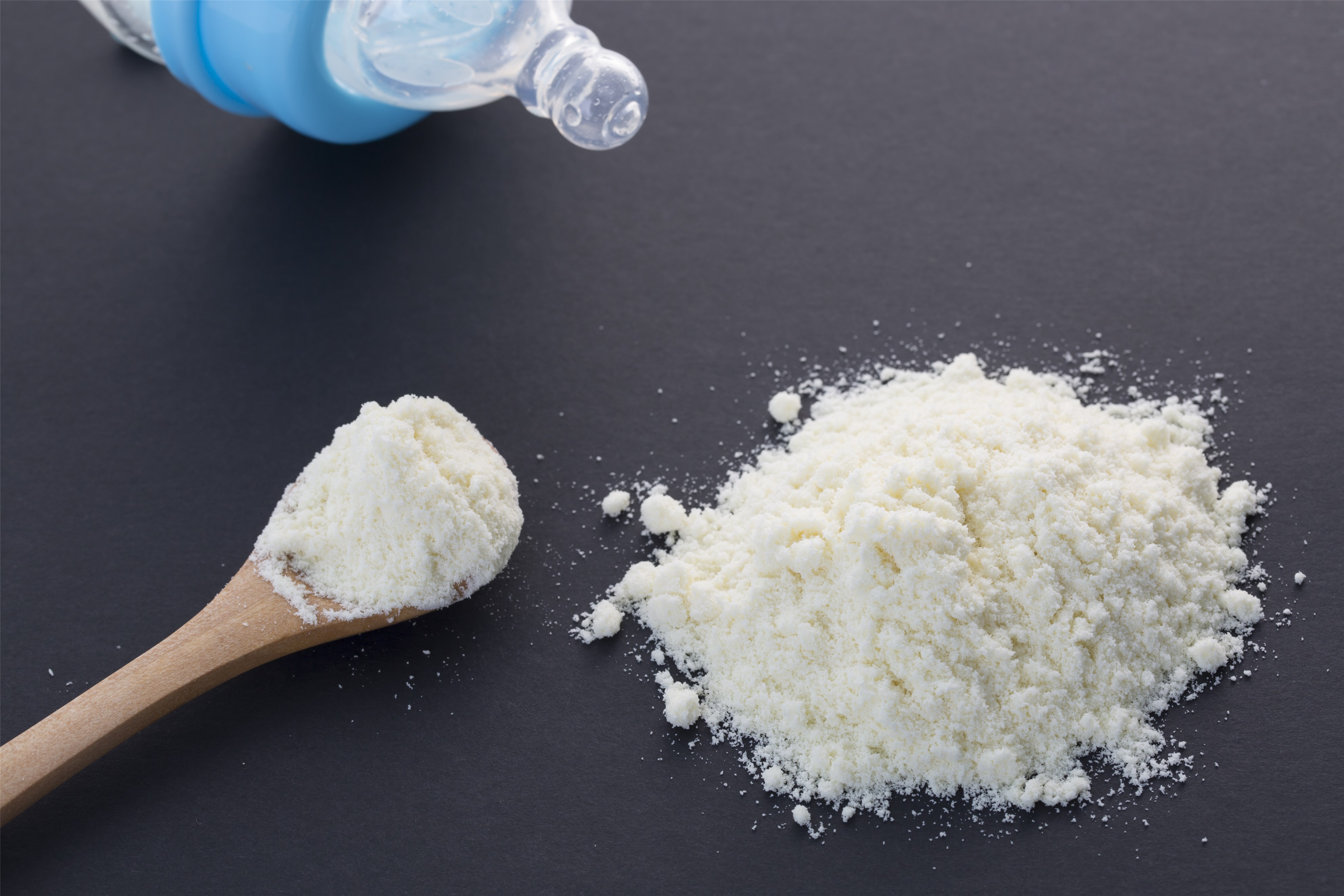 新生儿不到1100万，在县城卖奶粉有多难？