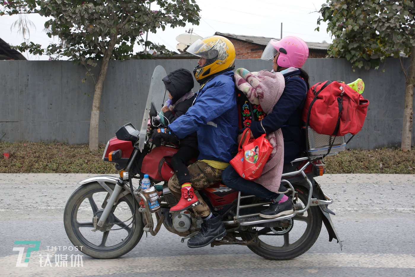 那些抢不到火车票的人最后怎么样了？