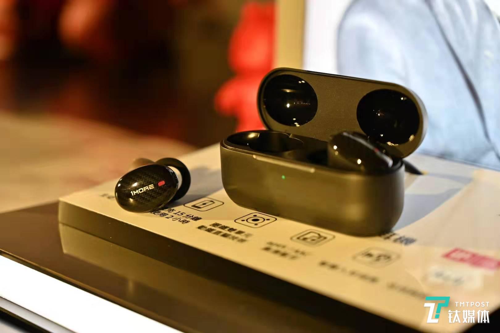 真无线主动降噪耳机