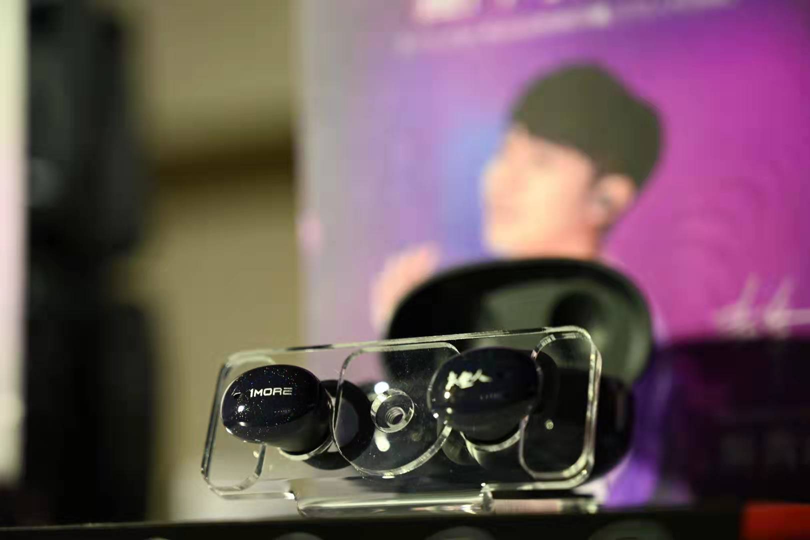 1MORE发布太空人特别版耳机，真无线耳机竞争已经进入“下半场”