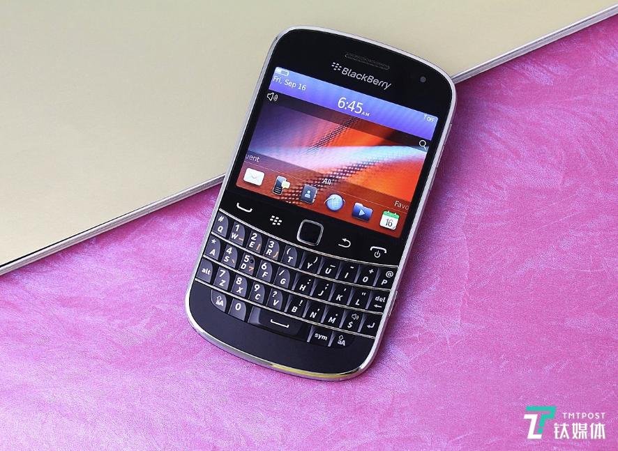 BlackBerry 9900