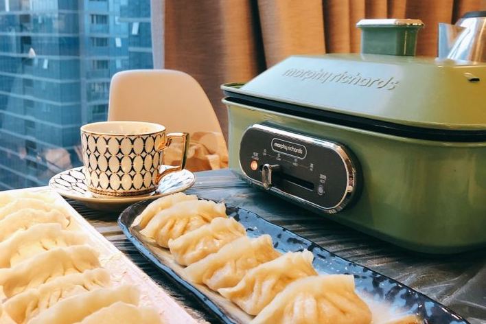 方便面断货、理发器畅销……疫情期间“宅经济”带火了什么？