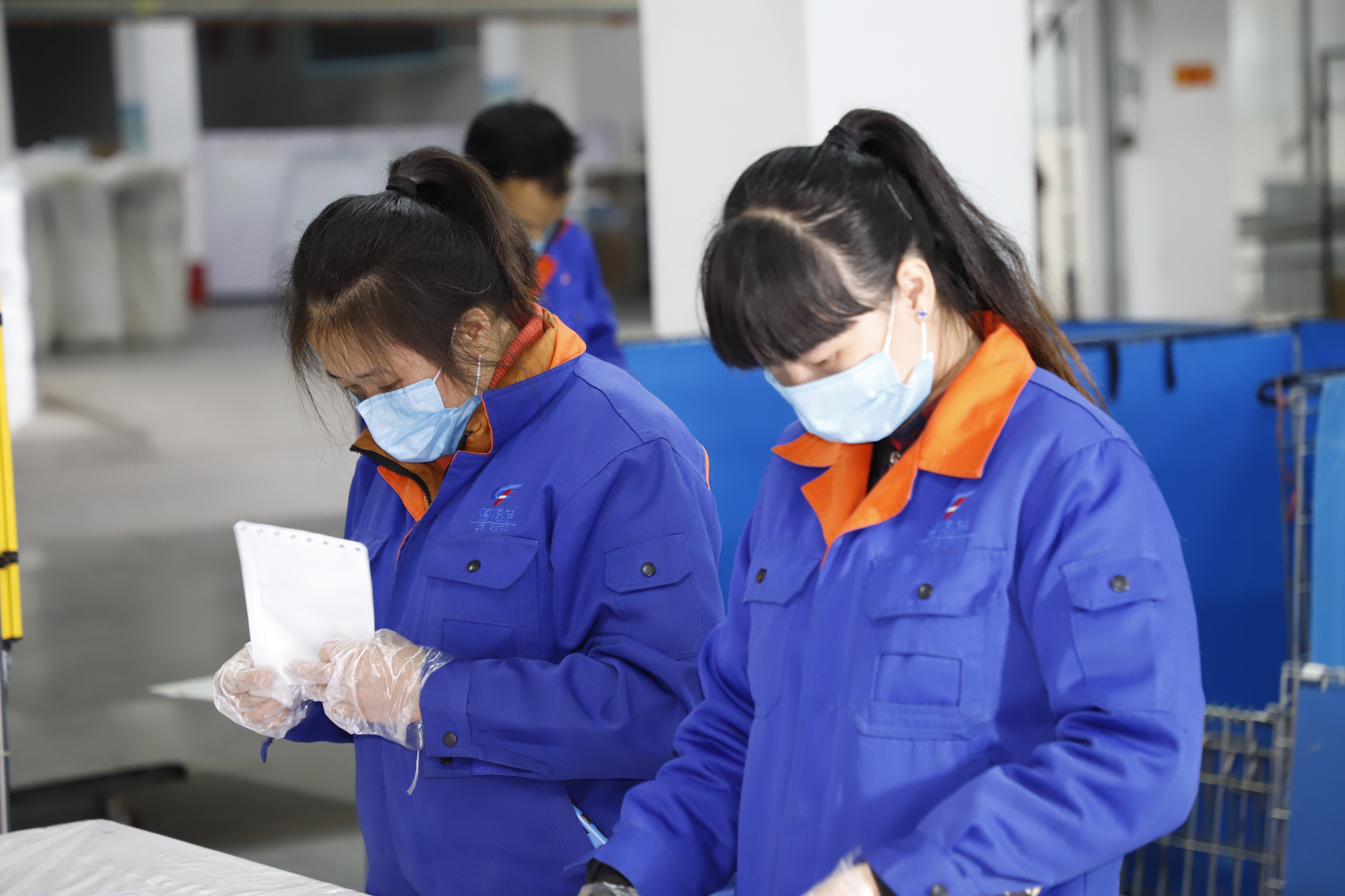 上汽通用五菱口罩生产