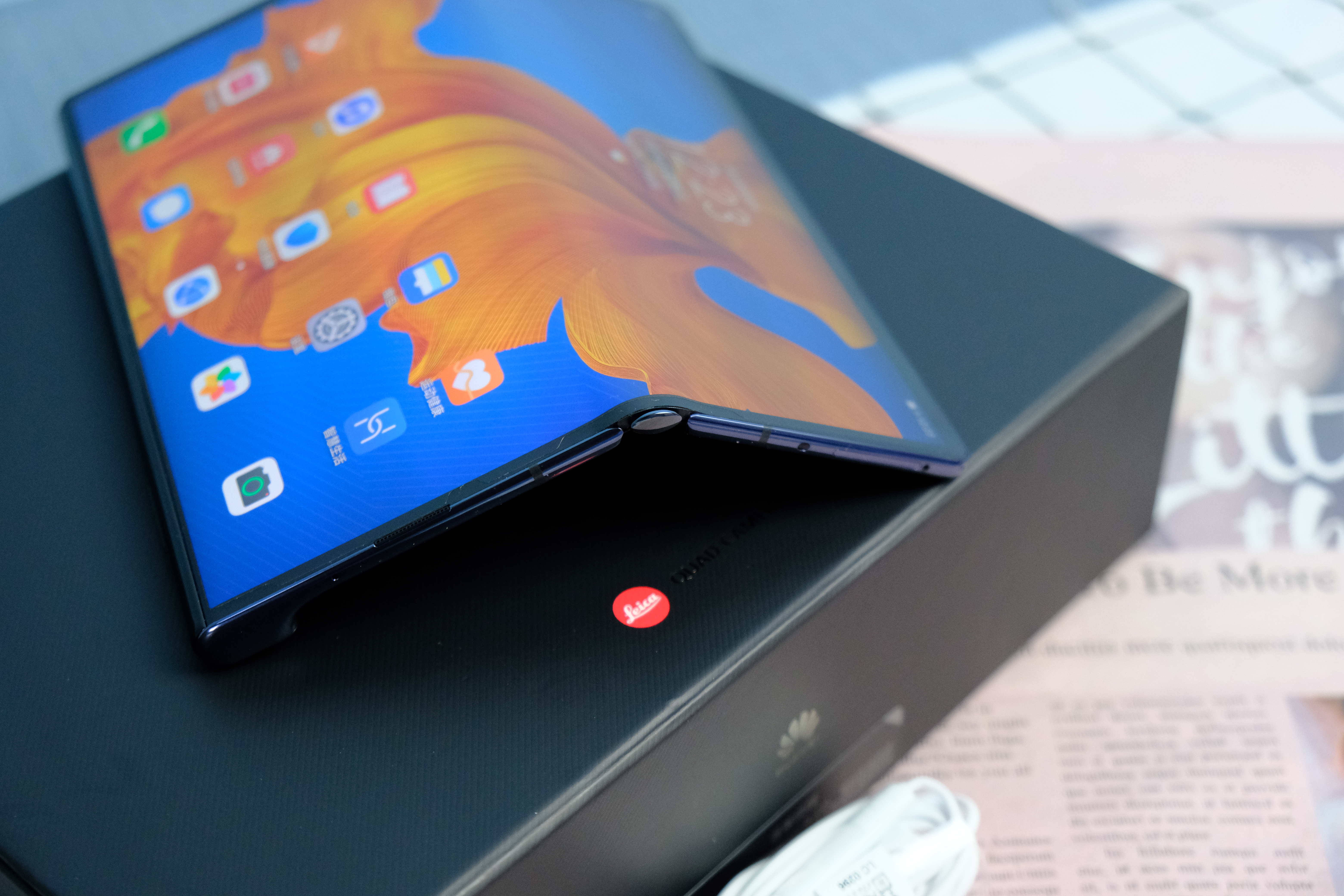 华为Mate Xs铰链结构