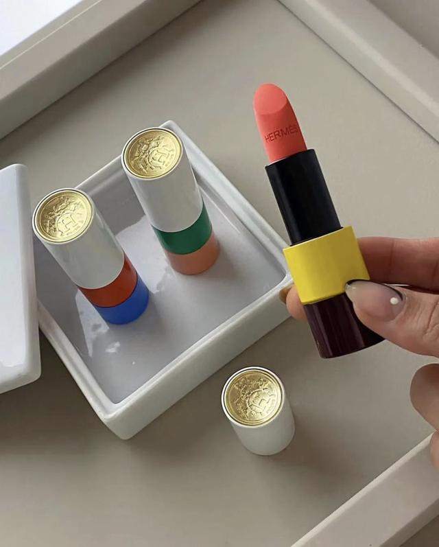 爱马仕发售口红，帮年轻人实现奢侈品自由？