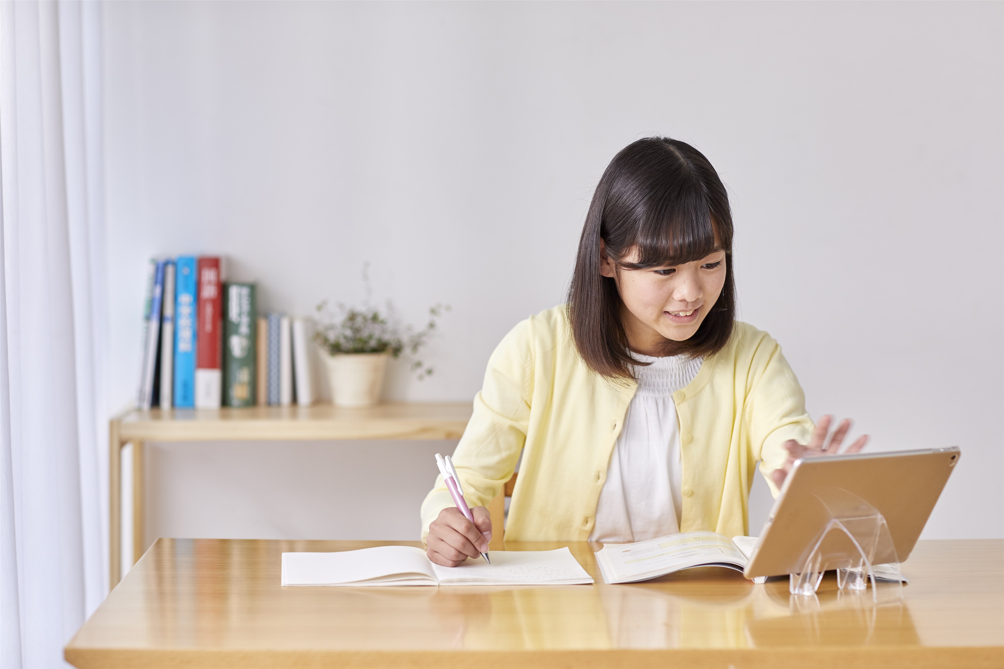 “网课教育”的另一个风口：家长一掷千金，平板逆势爆发？