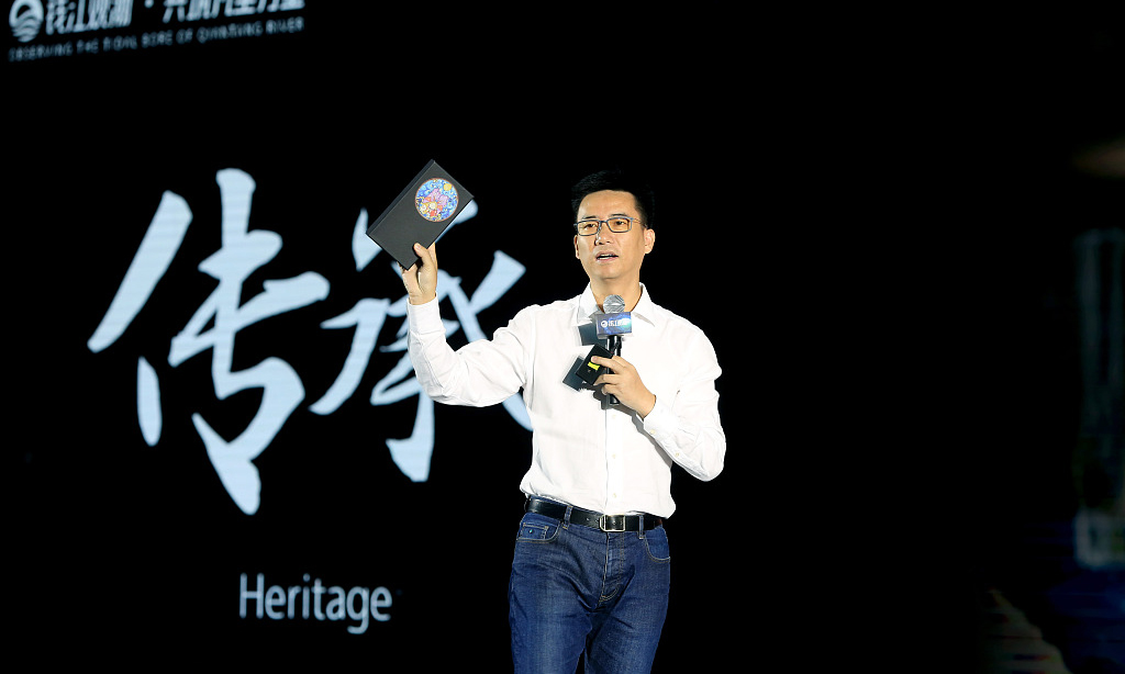 胡晓明：蚂蚁金服会长成什么样？