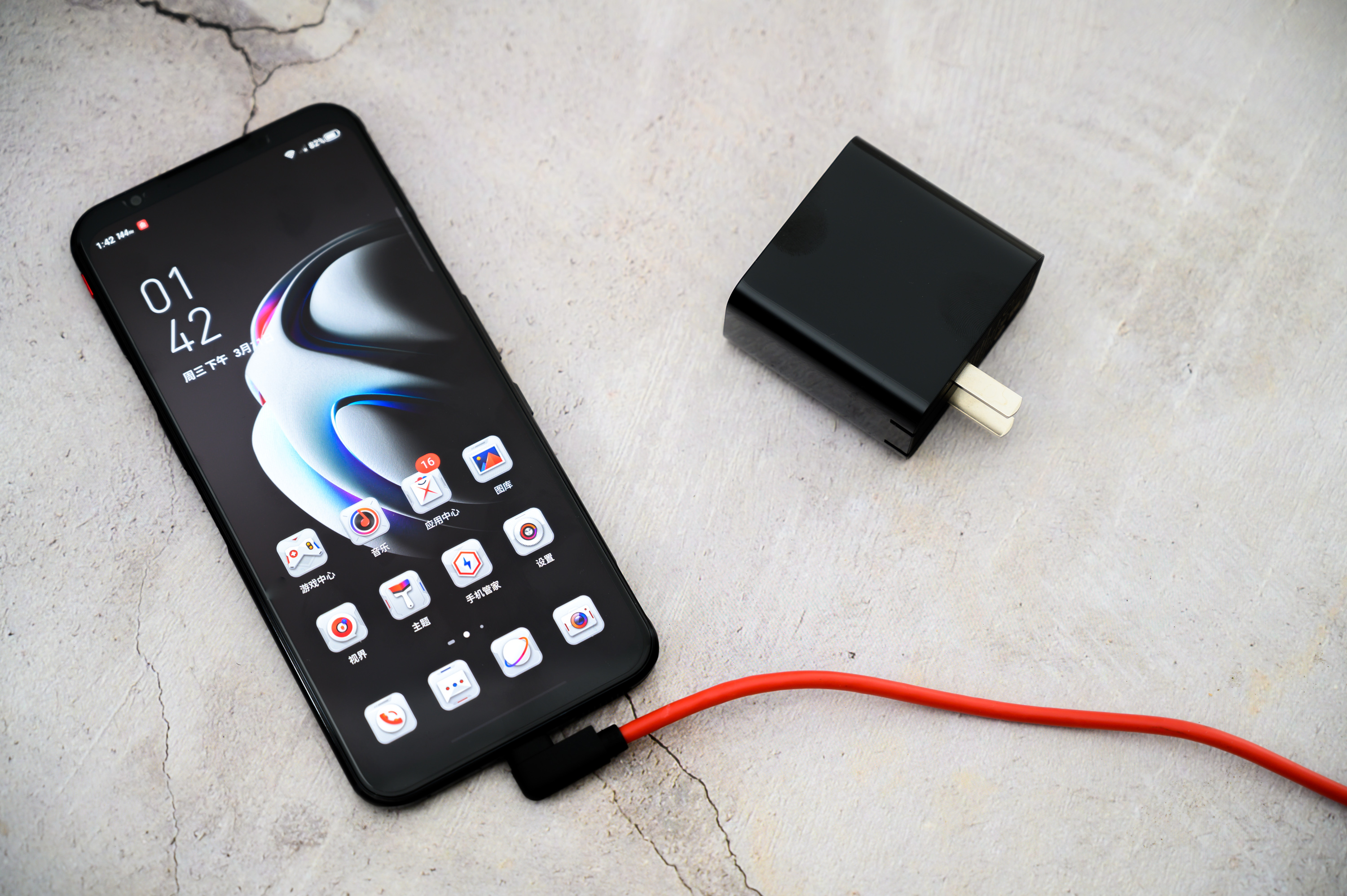 全球首发144Hz刷新率屏幕，红魔5G游戏手机评测 | 钛极客