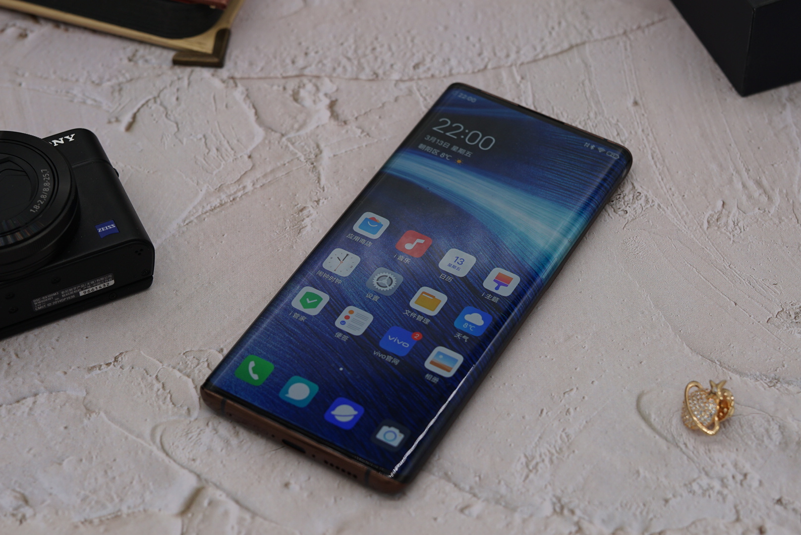 vivo NEX 3S评测：超高屏占比 “无界瀑布屏”再进化 | 钛极客