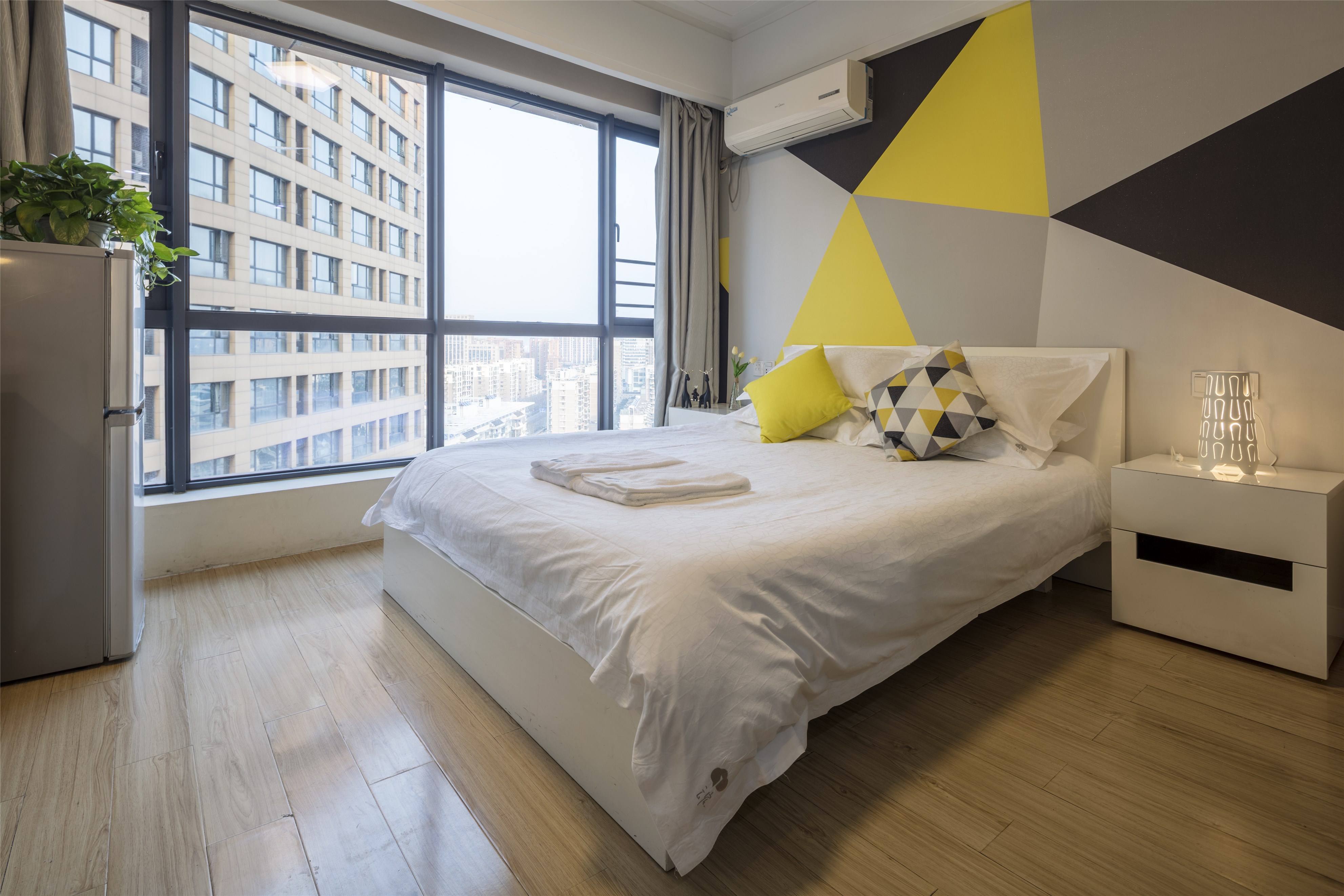 黑天鹅飞过，民宿房东自救指南