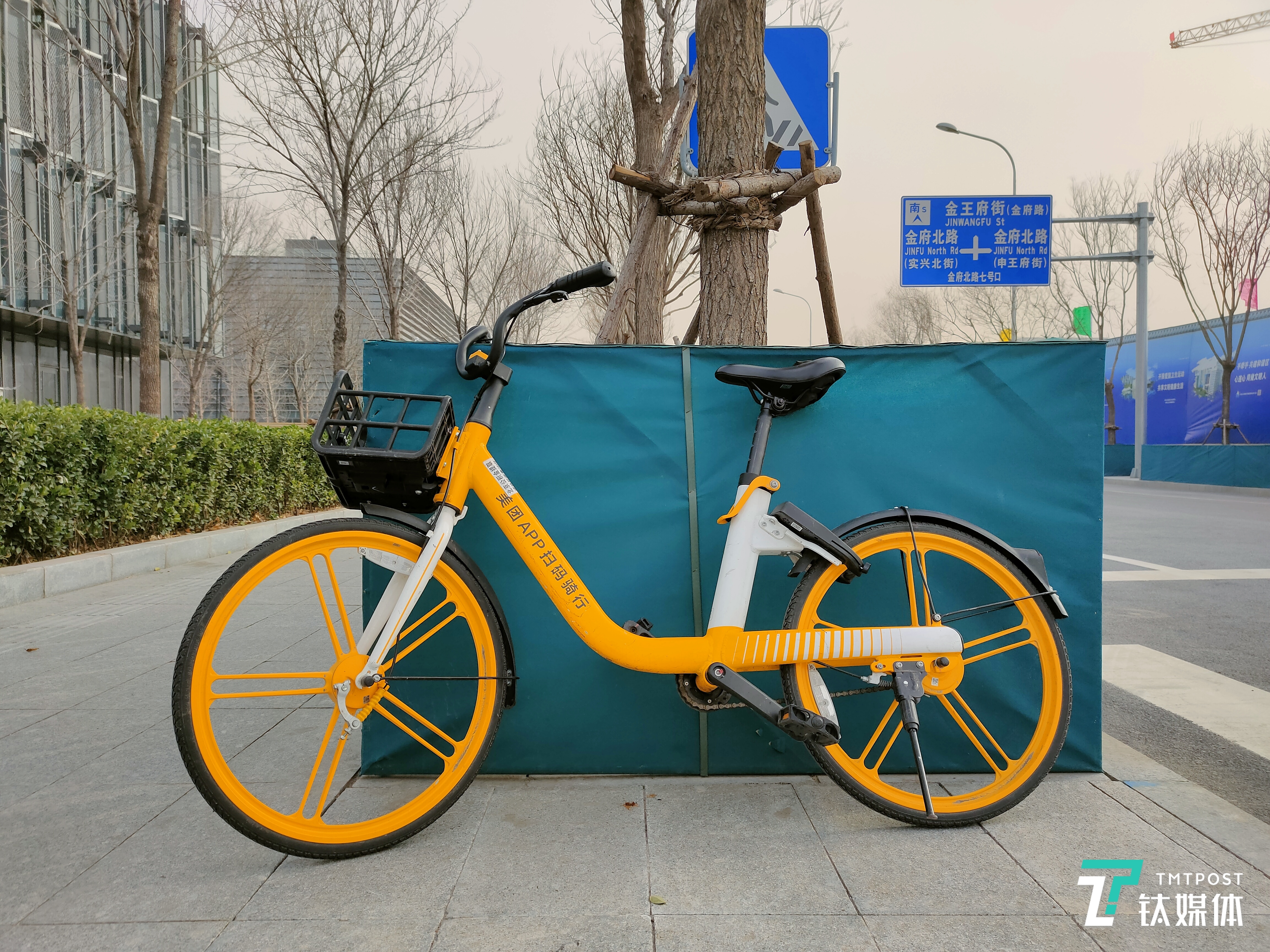 更多样张 焦距：5.58毫米  光圈：f/1.8  ISO：100  快门：1/1000