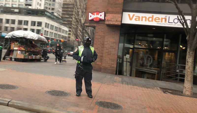 纽约式“封城”：歧视伤害比病毒更可怕