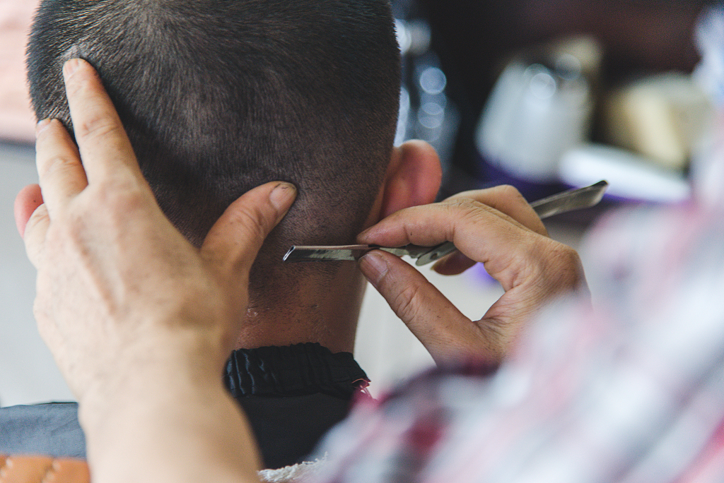 一位“Tony老师”的自述：美发店客流恢复仅4成，行业洗牌加速