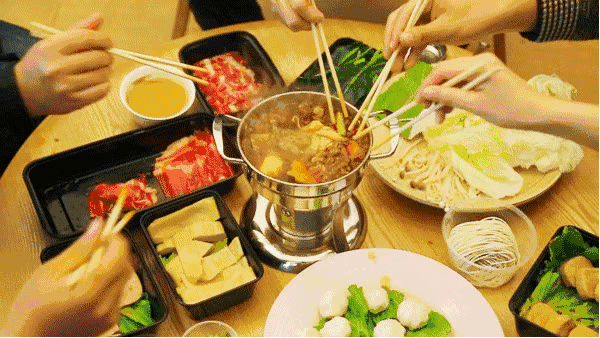 餐饮老板卖起了半成品：水饺销量涨45倍，火锅月销3000万