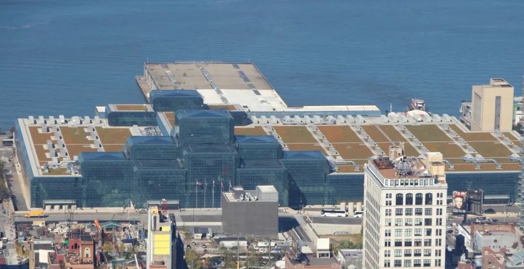 纽约紧急建设方舱医院，只收治中度或以上患者