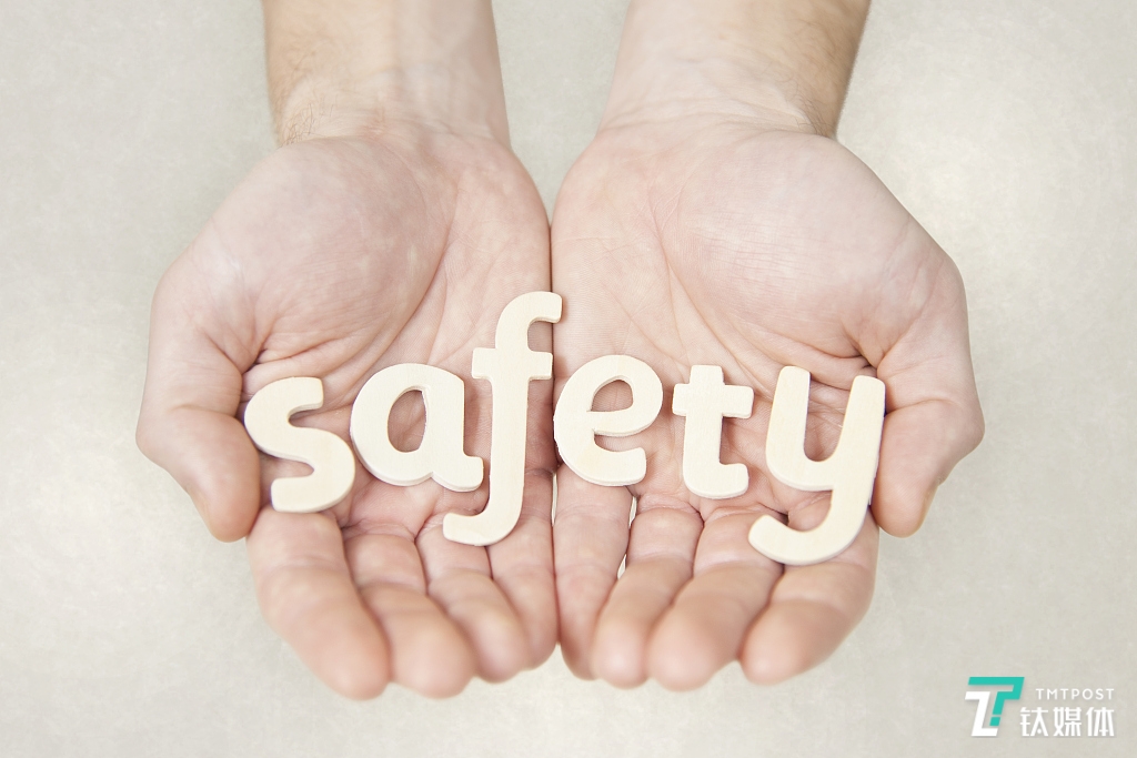 轻松筹：在噪音中狂奔