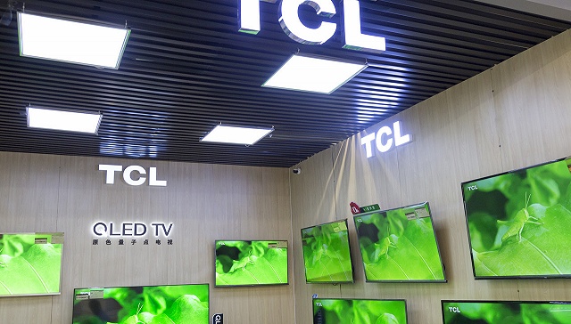 面板价格下滑致净利同比降17.0%，TCL科技仍看好行业发展并寻找并购机会 | 看财报