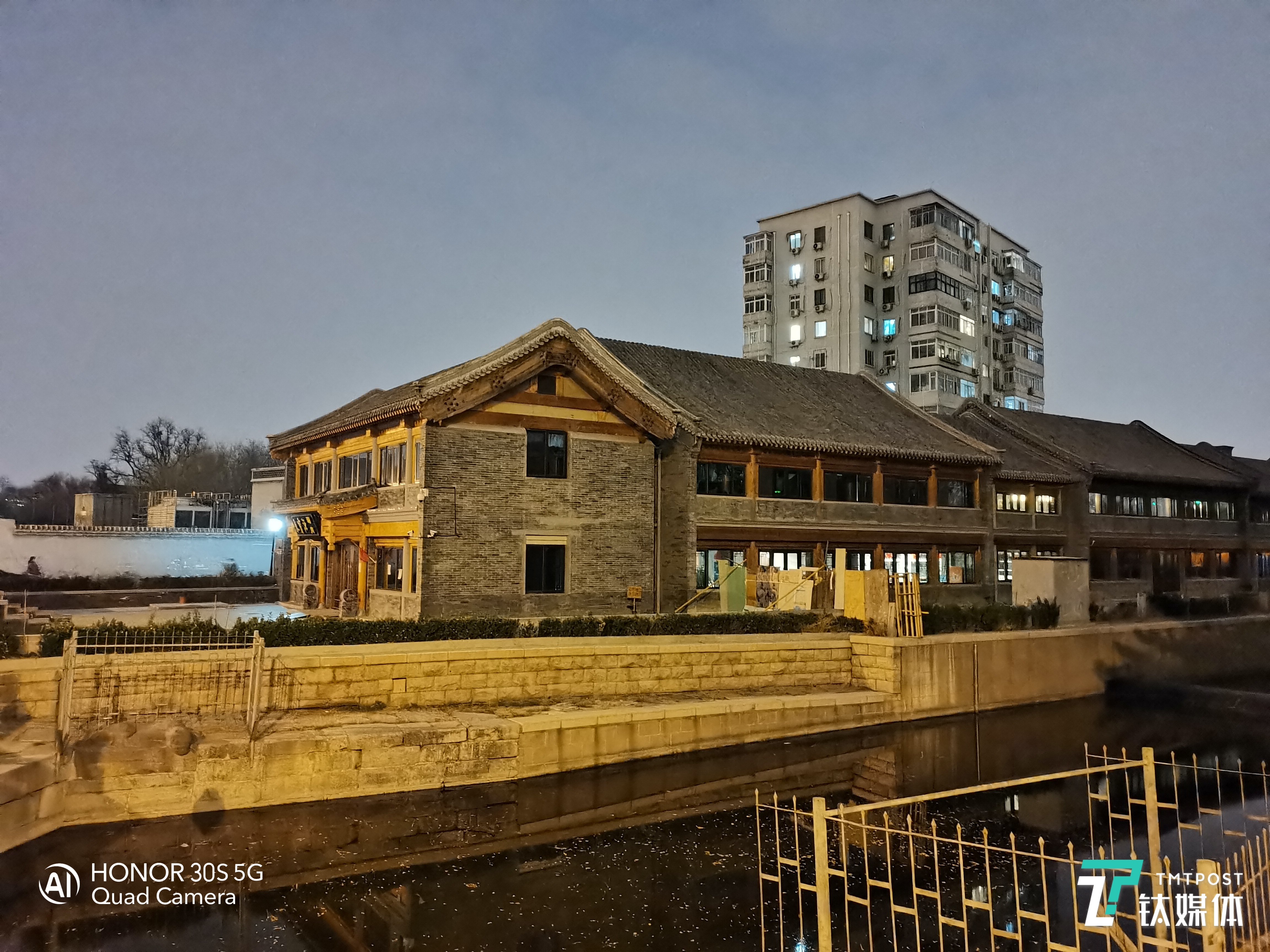 开启夜景模式之后的样张