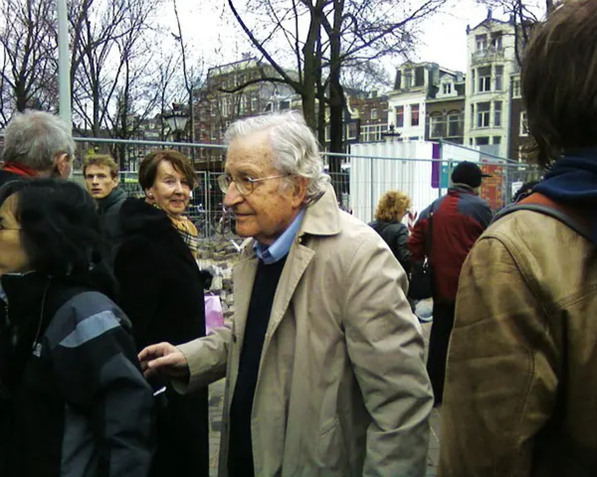 乔姆斯基：从新冠病毒看出，我们现在面临着一个文明的危机