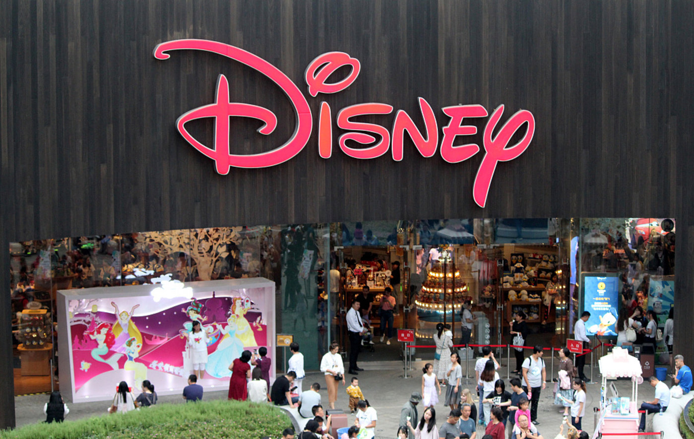 Disney+爆发式增长：疫情下，迪士尼不幸中的万幸。