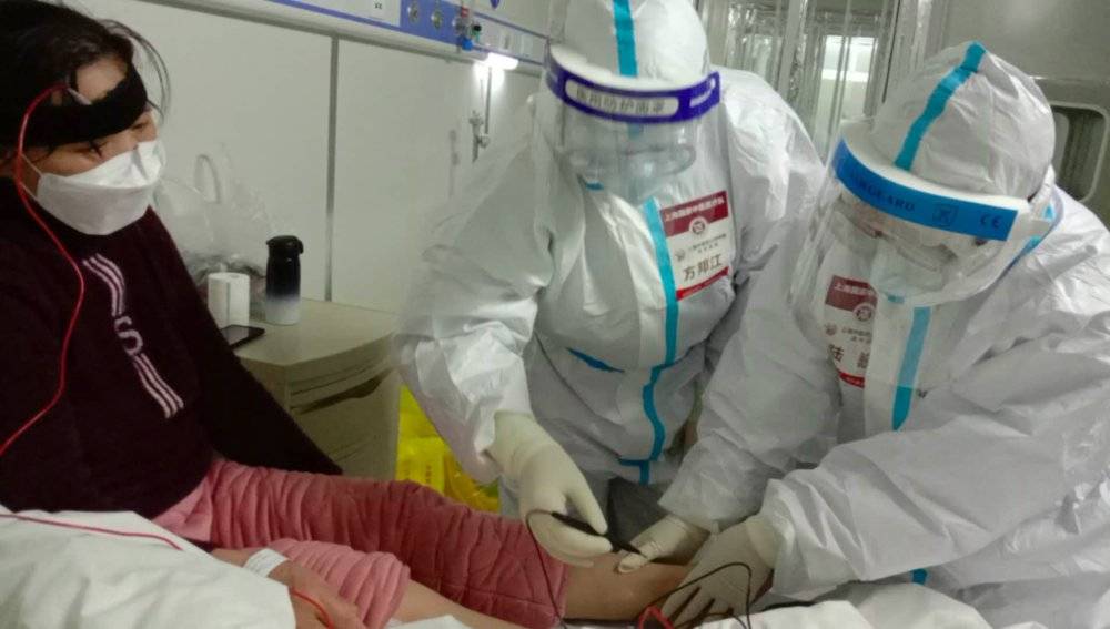 雷神山病区主任讲述：中医如何治愈重症新冠病人