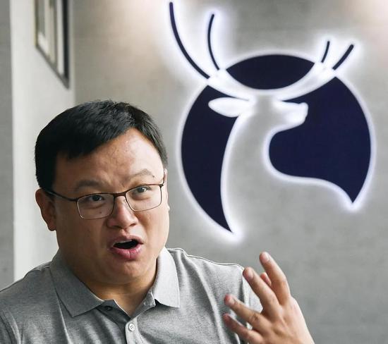 临阵“救火”的郭谨一代理瑞幸CEO：怼过星巴克，现也是造假被告一员