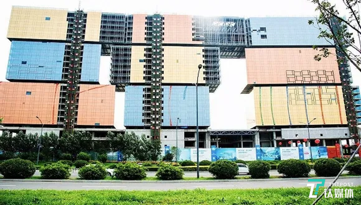 零售业败退、文旅停工，“千亿”复华难自救