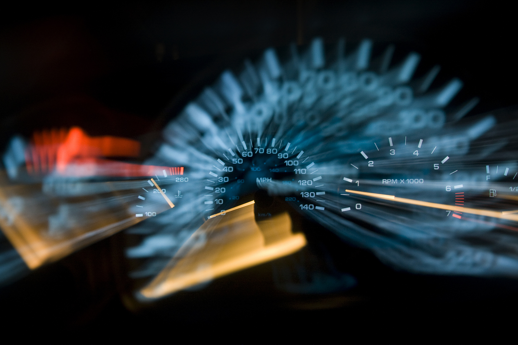 “价格屠夫”特斯拉成凶猛鲶鱼，蔚来小鹏理想还好吗？