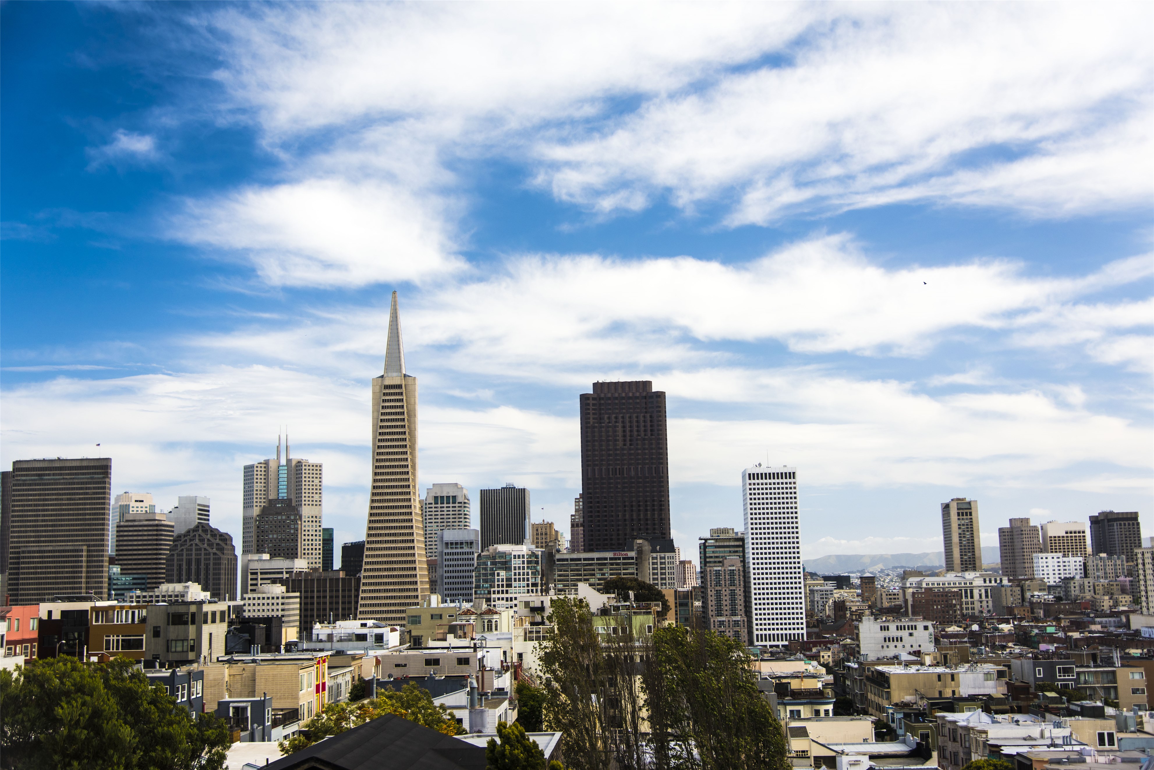 旧金山折叠：盛产亿万富豪，也盛产流浪汉