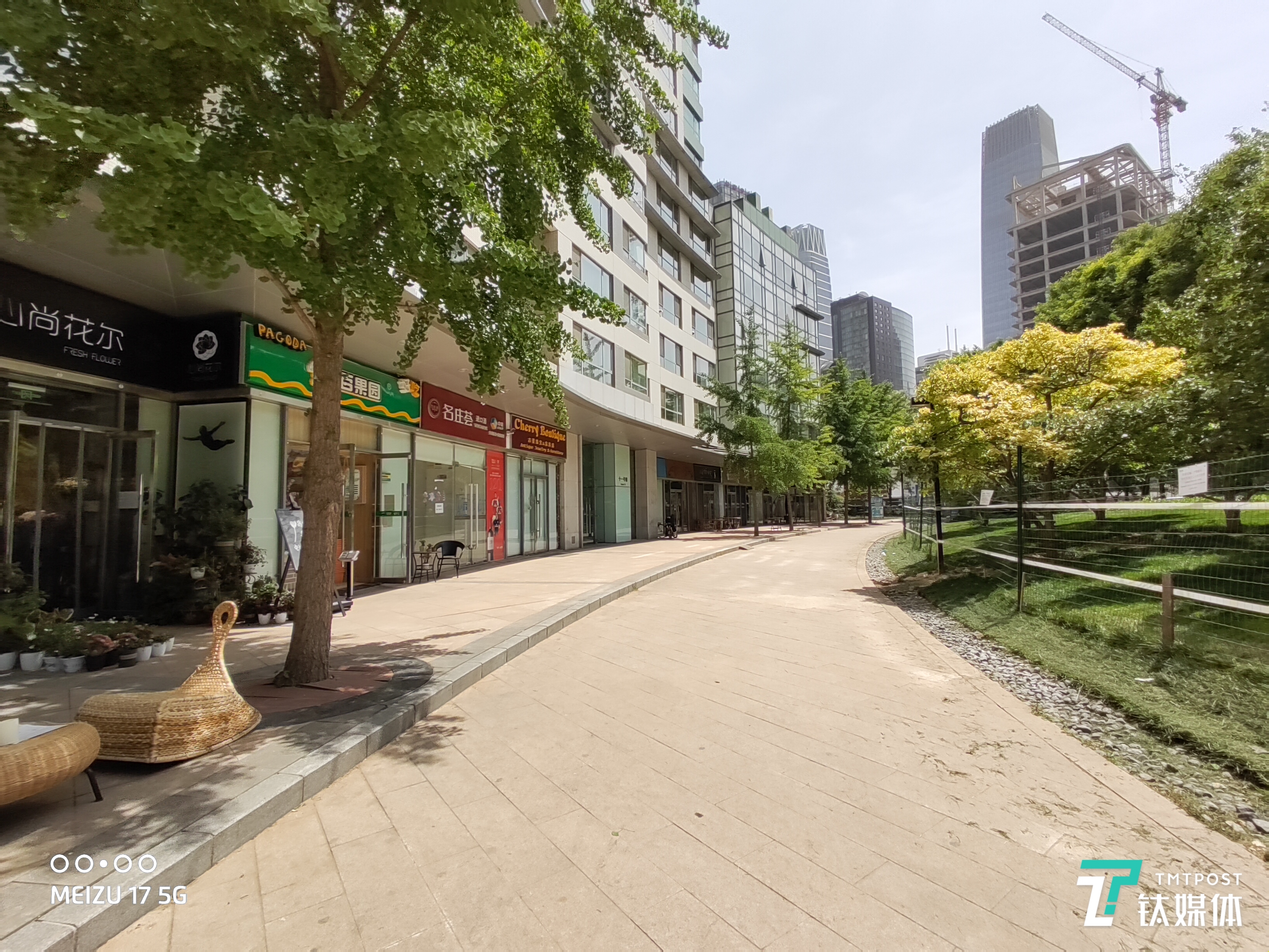 800万像素超广角拍摄