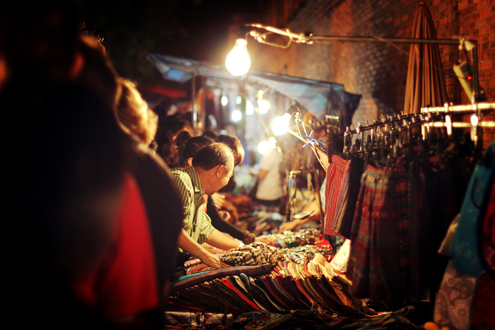 地摊经济爆火后的50个创业机会