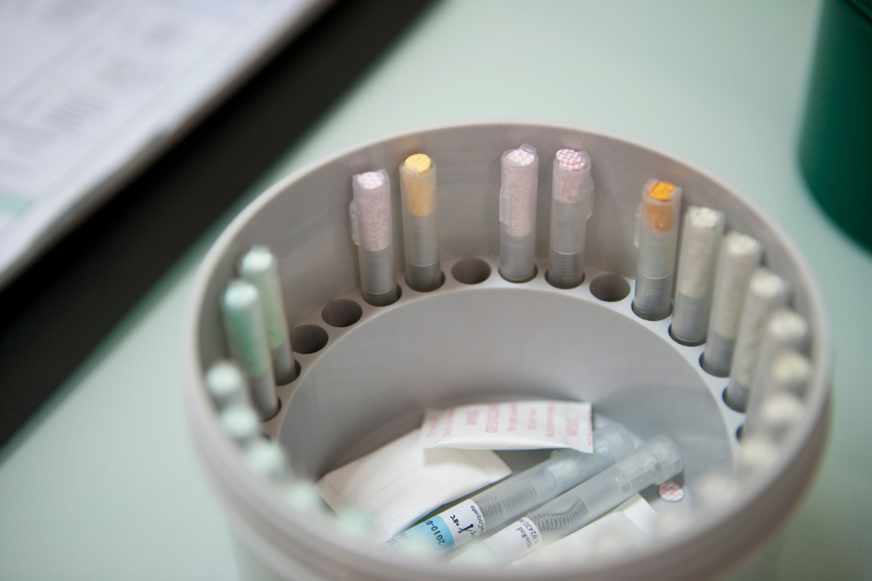 《Cell》：停滞数十年后，普林斯顿大学发现不会耐药的“超级抗生素”