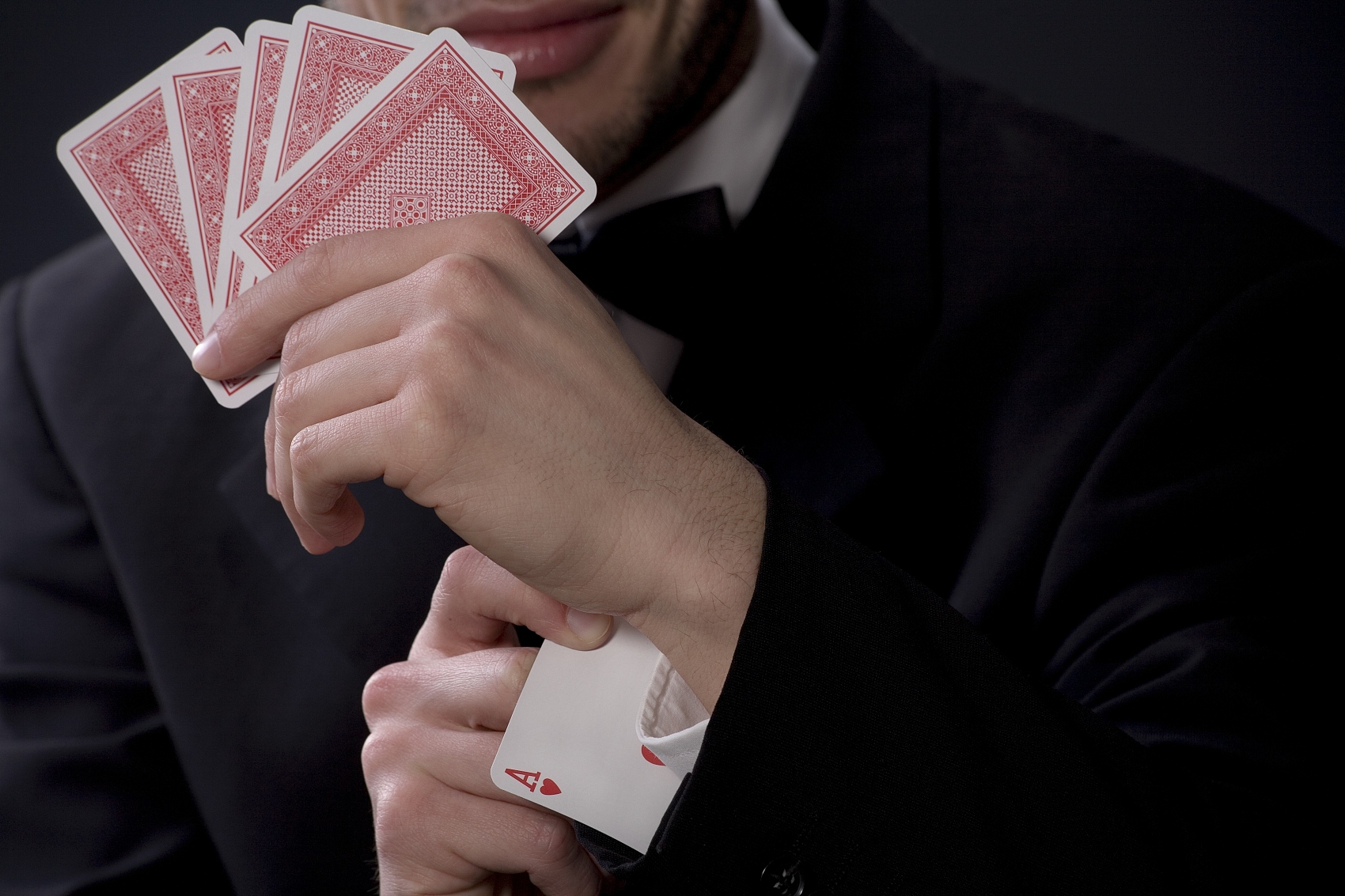 在短视频平台，针对老哥的新式收割开始了