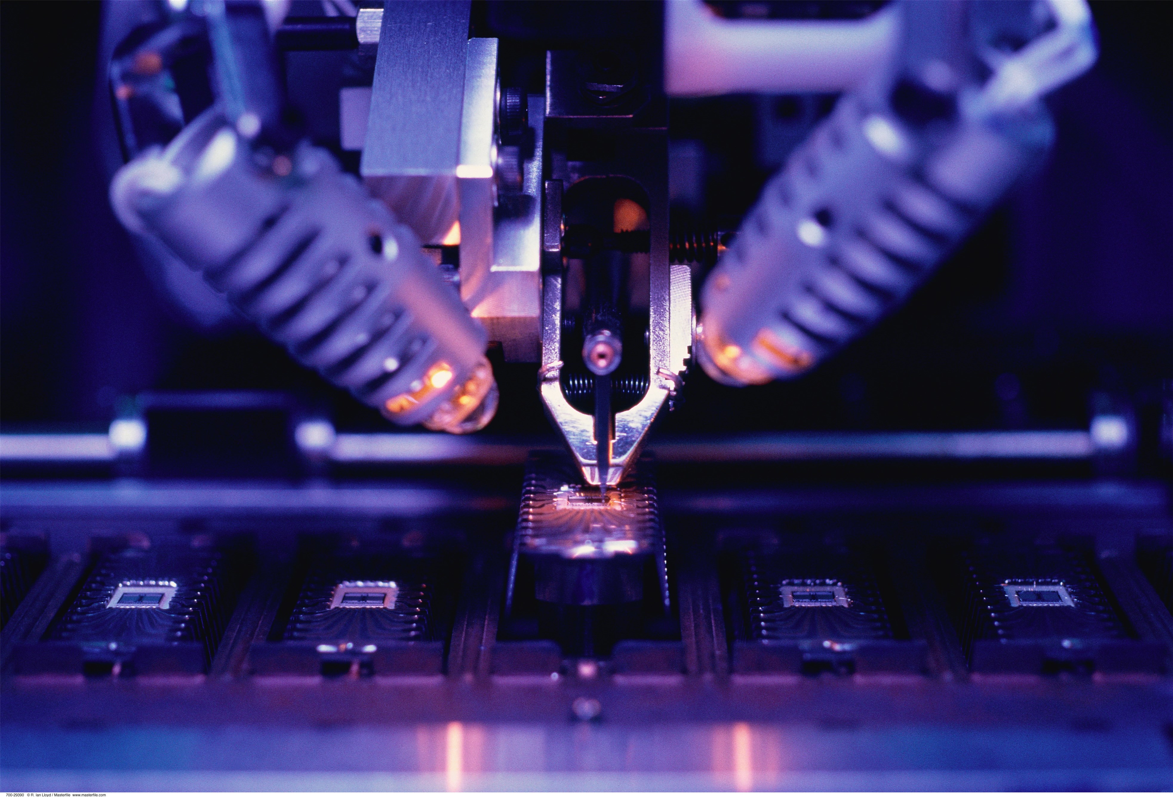 英特尔“断货”浪潮信息背后：真的只是虚惊一场吗？