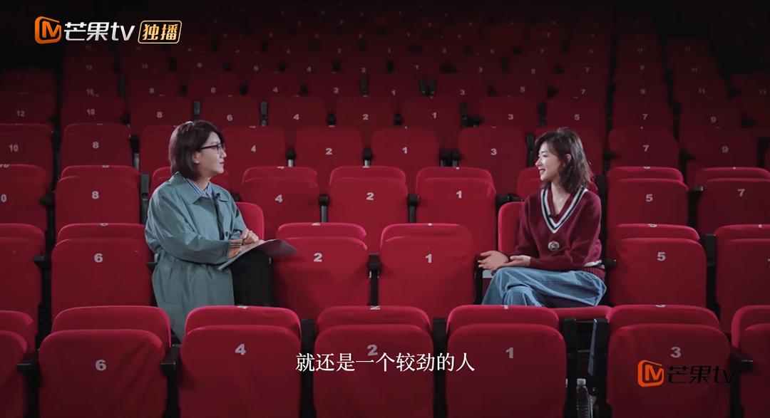 易立竞的“冒犯式采访”，火了