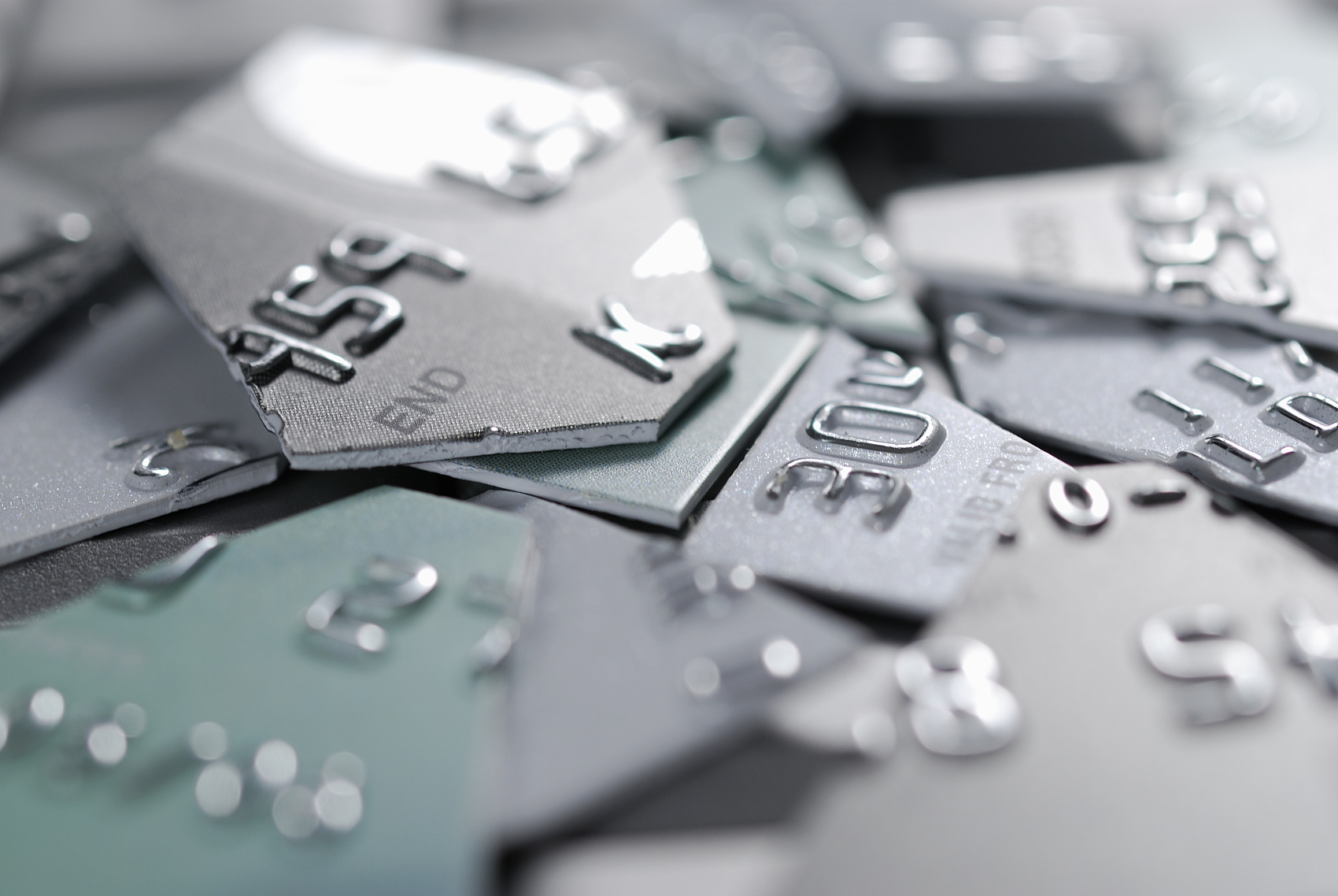 银行信用卡债务的尴尬现状：诉讼被告不来，催收效果有限