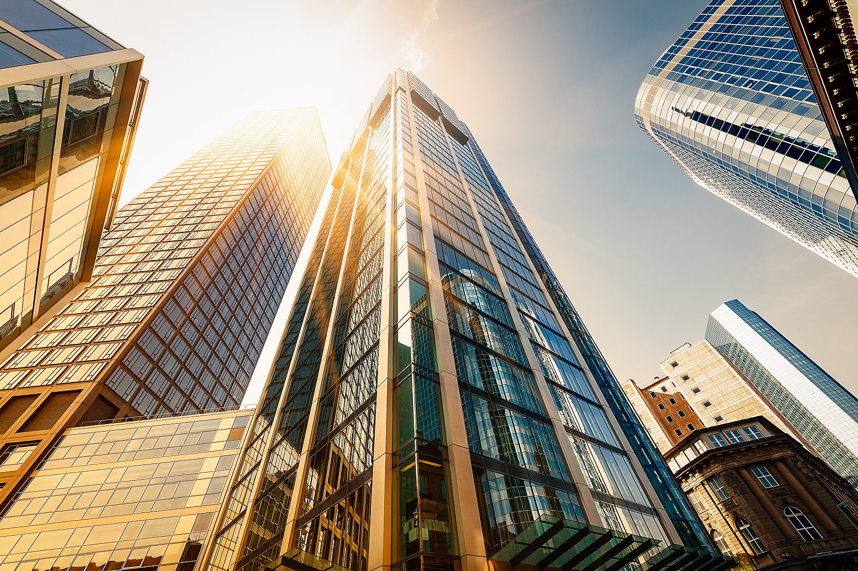 安信信托陨落：信托大亨的衰败史