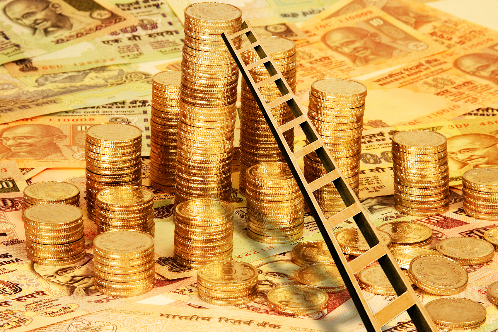 疯狂的黄金：有人求上车，有人忙抄底