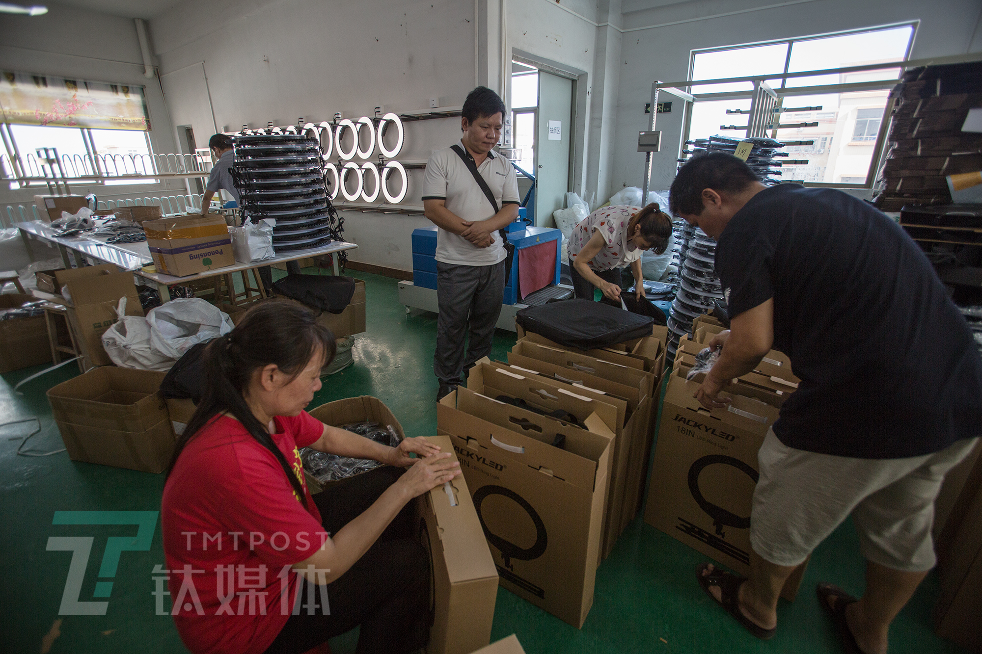 灰产租售“靠谱”直播号，商家千元备战双十一