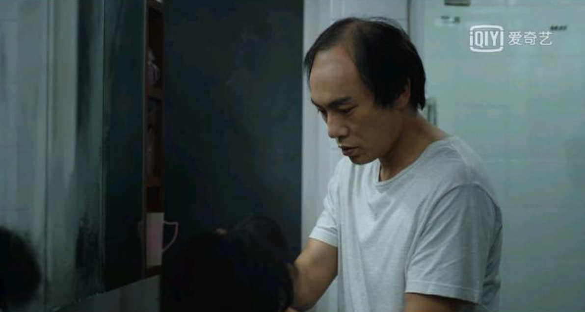 2.5亿人开始“秃头”，假发经济崛起：每2秒卖出一顶